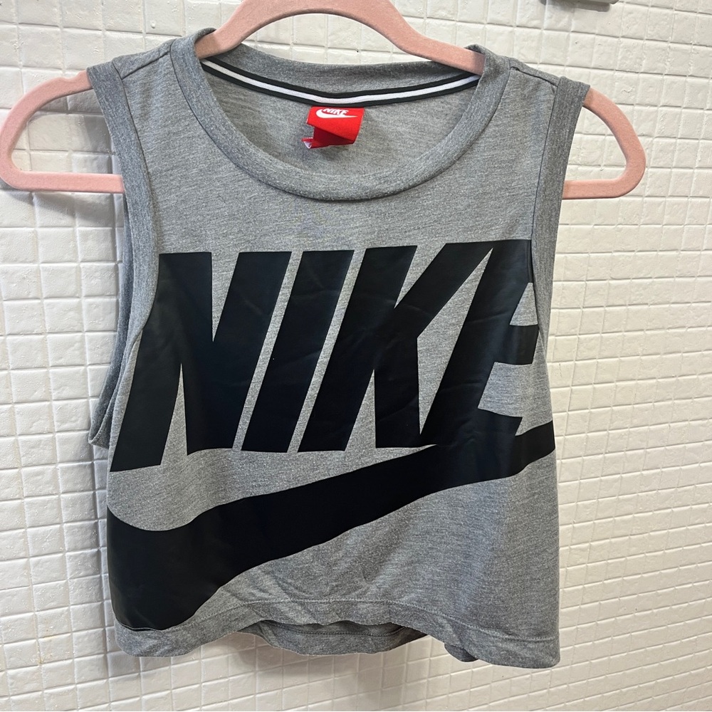 NIKE Gray Logo Cropped Muscle Tank Size Large